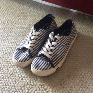 Tommy Hilfiger sneakers